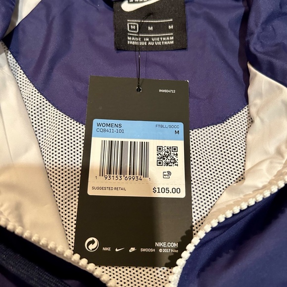 USWNT Wind Runner Rain Jacket - Picture 3 of 7